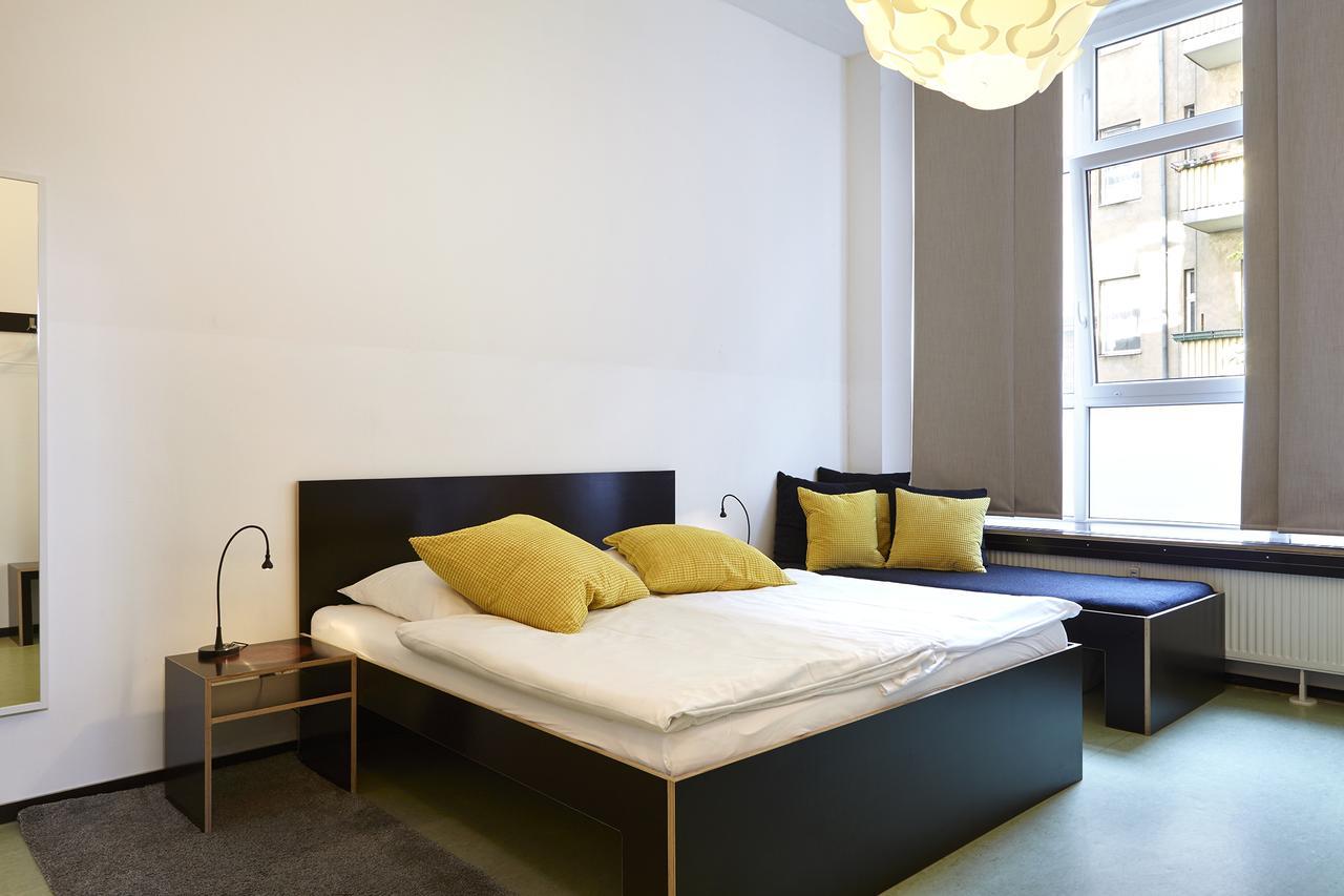 Huettenpalast Berlin Exteriör bild